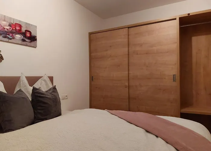 Jakob Διαμέρισμα *